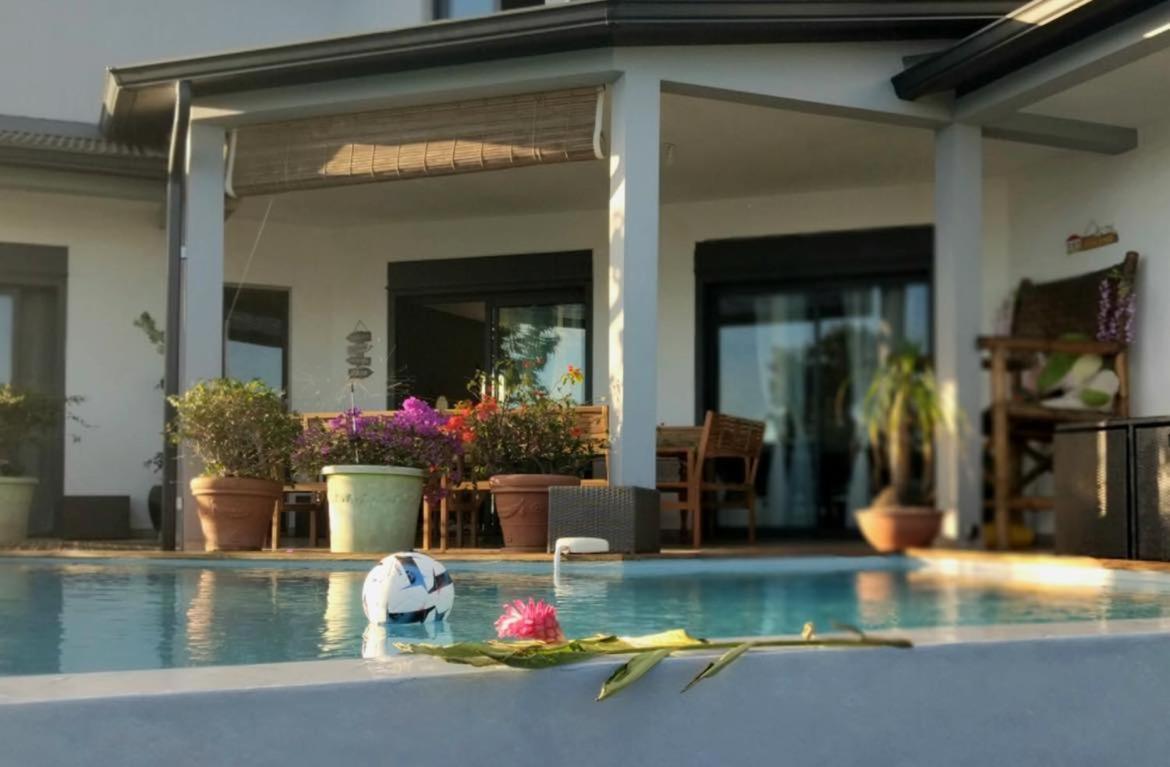 סיינט ג'וזף La Villa Tikalikata מראה חיצוני תמונה